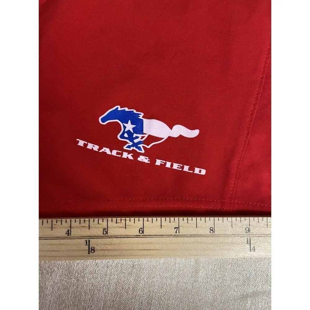 Under Armour Men's Size large Track and Filed Red with pockets  shorts - Picture 8 of 10